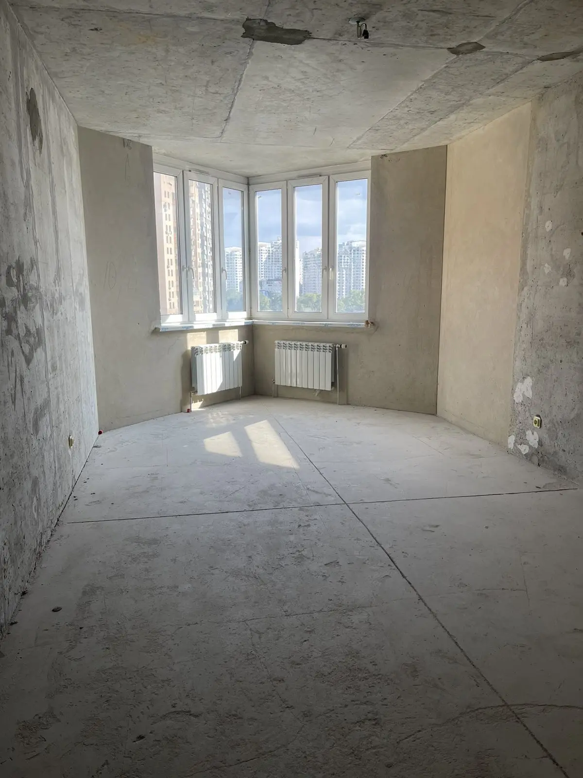 Фото Selling a 4-room apartment, 142.2 sq.m., Kniazhyi Zaton Street 21 Kyiv, price: 168000 $, code 4847