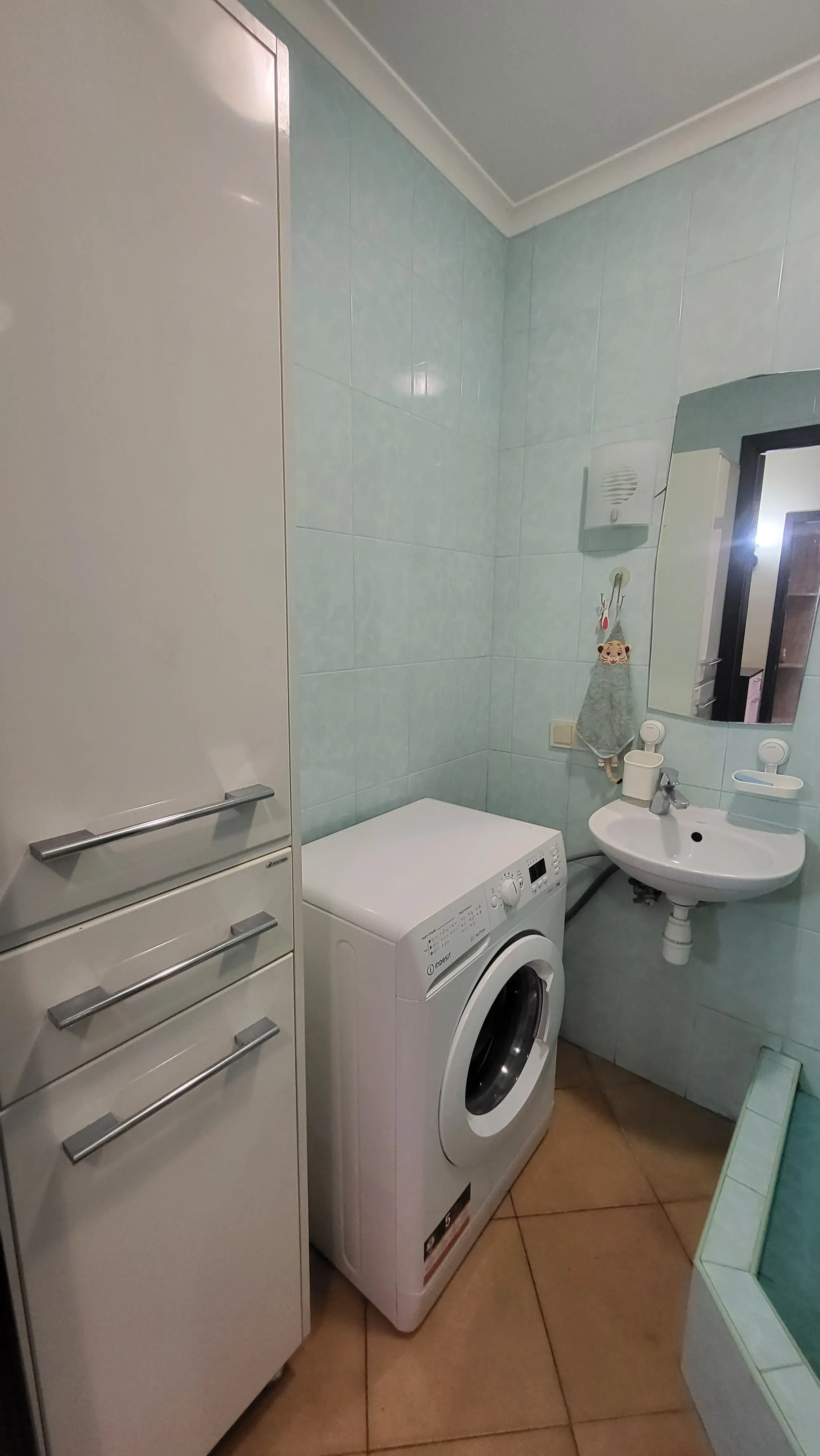 Фото Зняти 1 кімнатну квартиру, Райдужна вул. 41 Київ в довгострокову оренду, ціна: 11000 UAH, код 4857