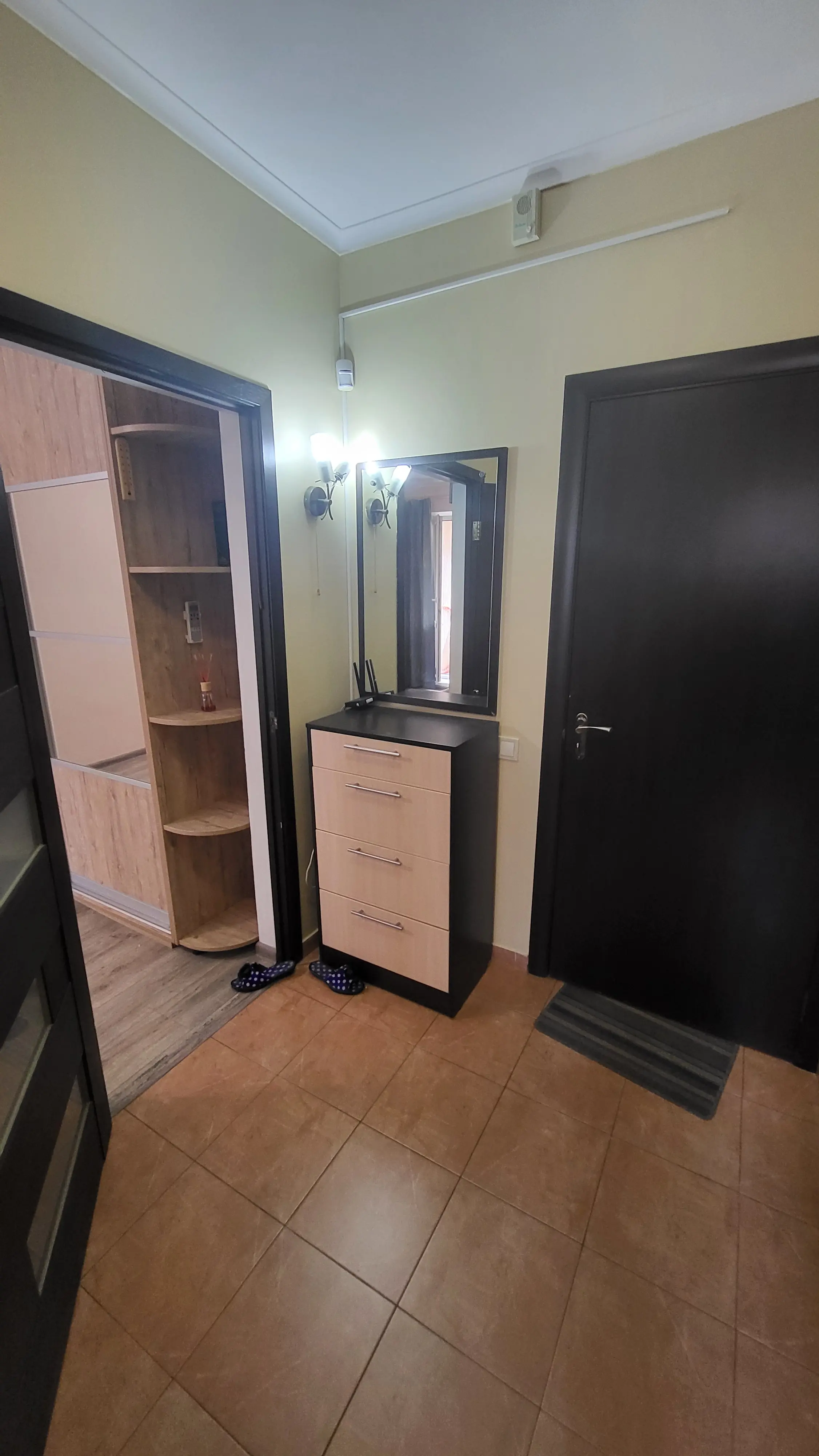 Фото Зняти 1 кімнатну квартиру, Райдужна вул. 41 Київ в довгострокову оренду, ціна: 11000 UAH, код 4857