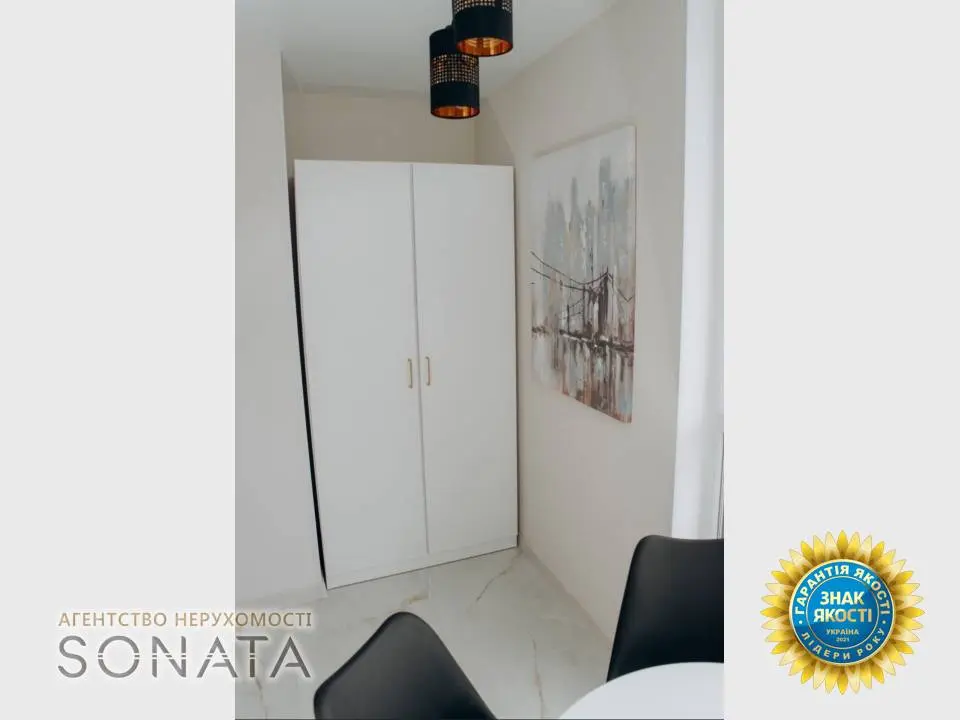Фото Selling a 1-room apartment, 41 sq.m., Baidy Vyshnyvetskoho Street 101 Cherkasy, price: 78000 $, code 4867