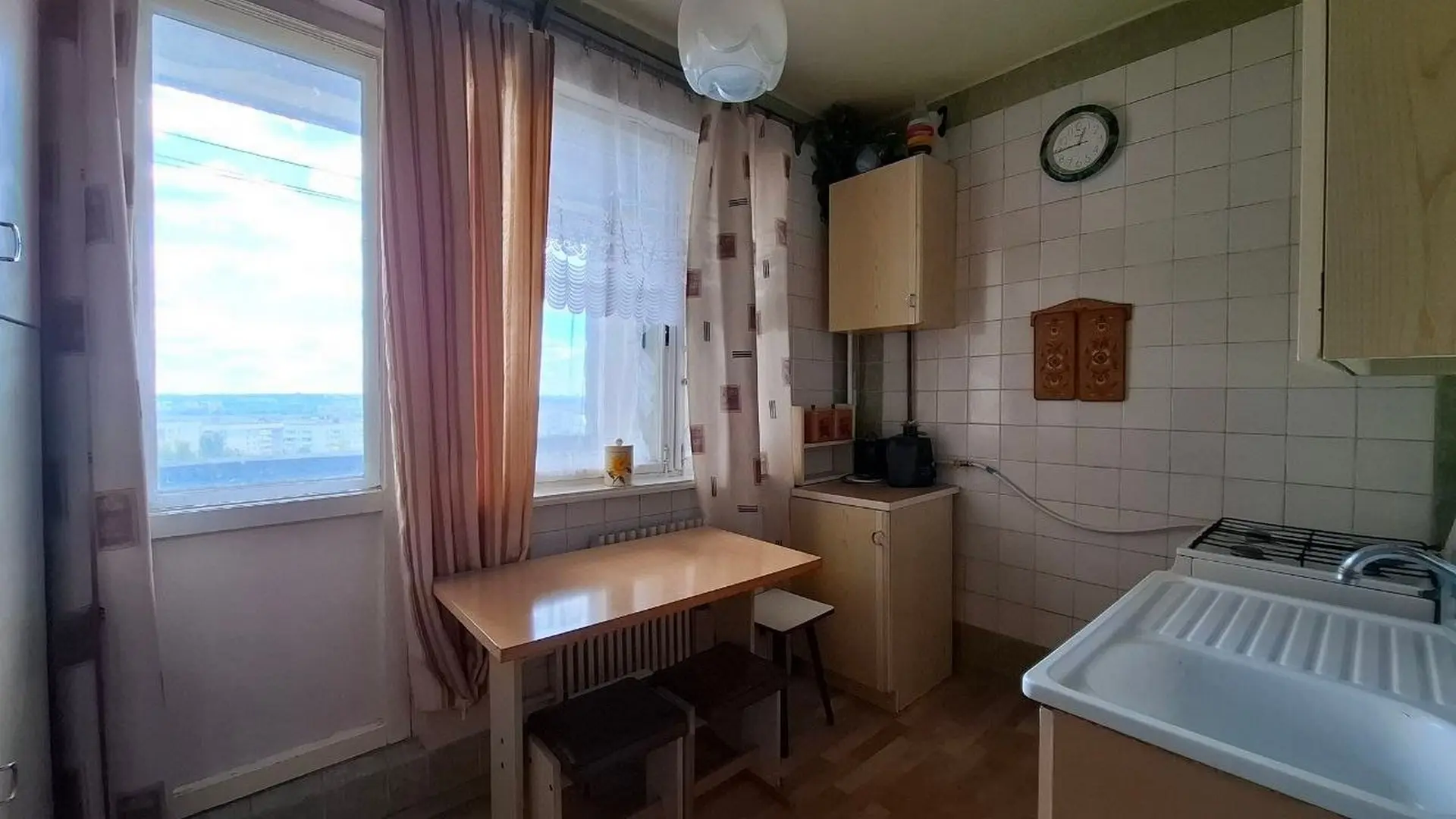 Фото Продаю 4 кімнатну квартиру, 83 кв. м, Гвардійців-Широнінців вул. 51 Харків, ціна: 42000 $, код 4869