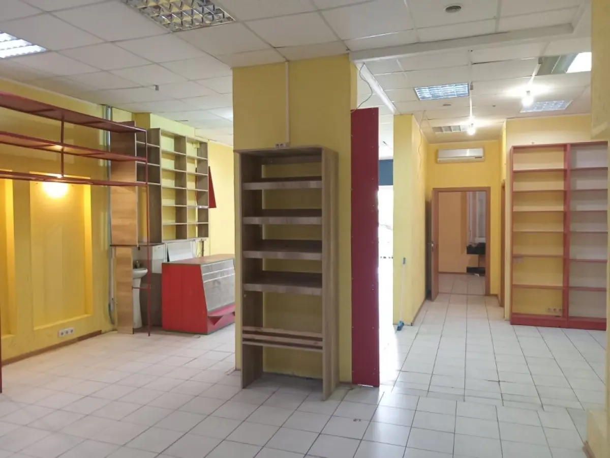 Фото Оренда торгівельної площі, Миколи Бажана просп. 14 Київ в довгострокову оренду, ціна: 1500 $, код 4876