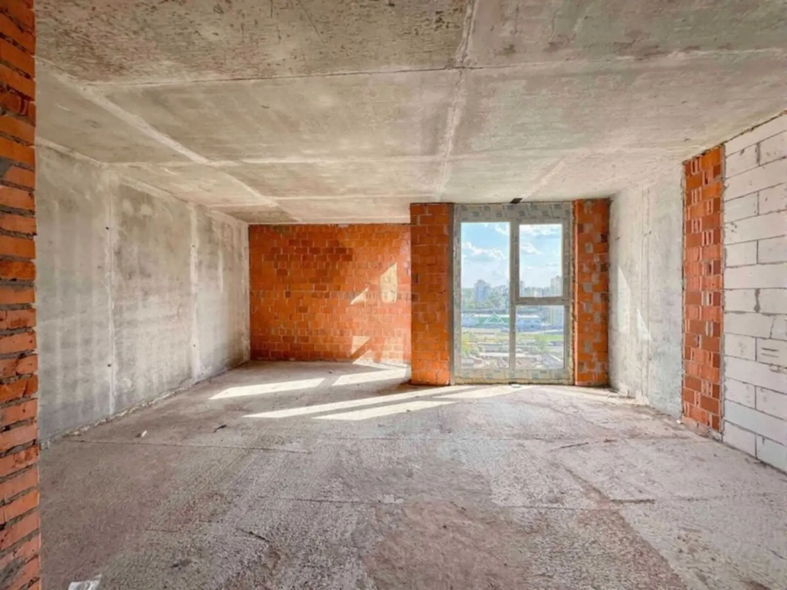Фото Продаю 1-комнатную квартиру, 62 кв. м, Железнодорожное шоссе  Киев, цена: 130000 $, код 4894