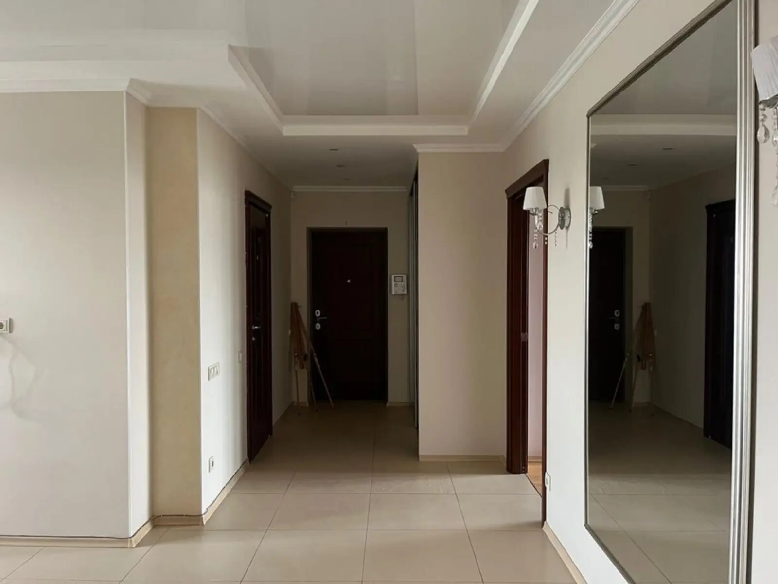 Фото Selling a 4-room apartment, 123 sq.m., Nauky Avenue  Kyiv, price: 215000 $, code 4897