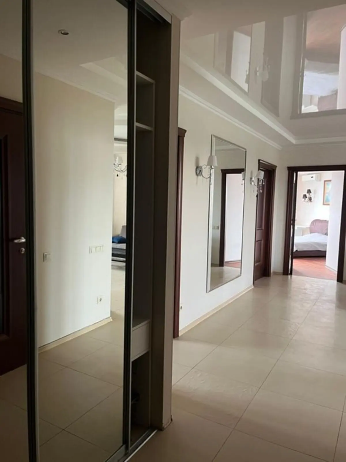 Фото Selling a 4-room apartment, 123 sq.m., Nauky Avenue  Kyiv, price: 215000 $, code 4897