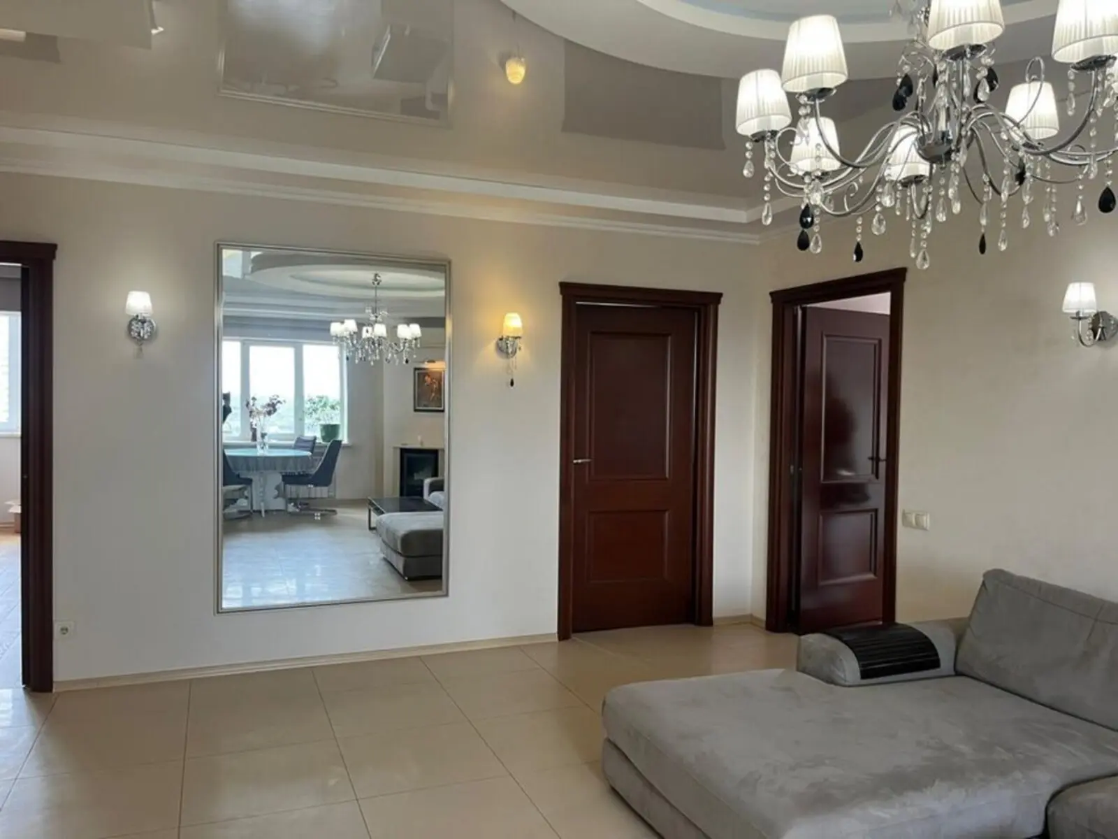 Фото Selling a 4-room apartment, 123 sq.m., Nauky Avenue  Kyiv, price: 215000 $, code 4897