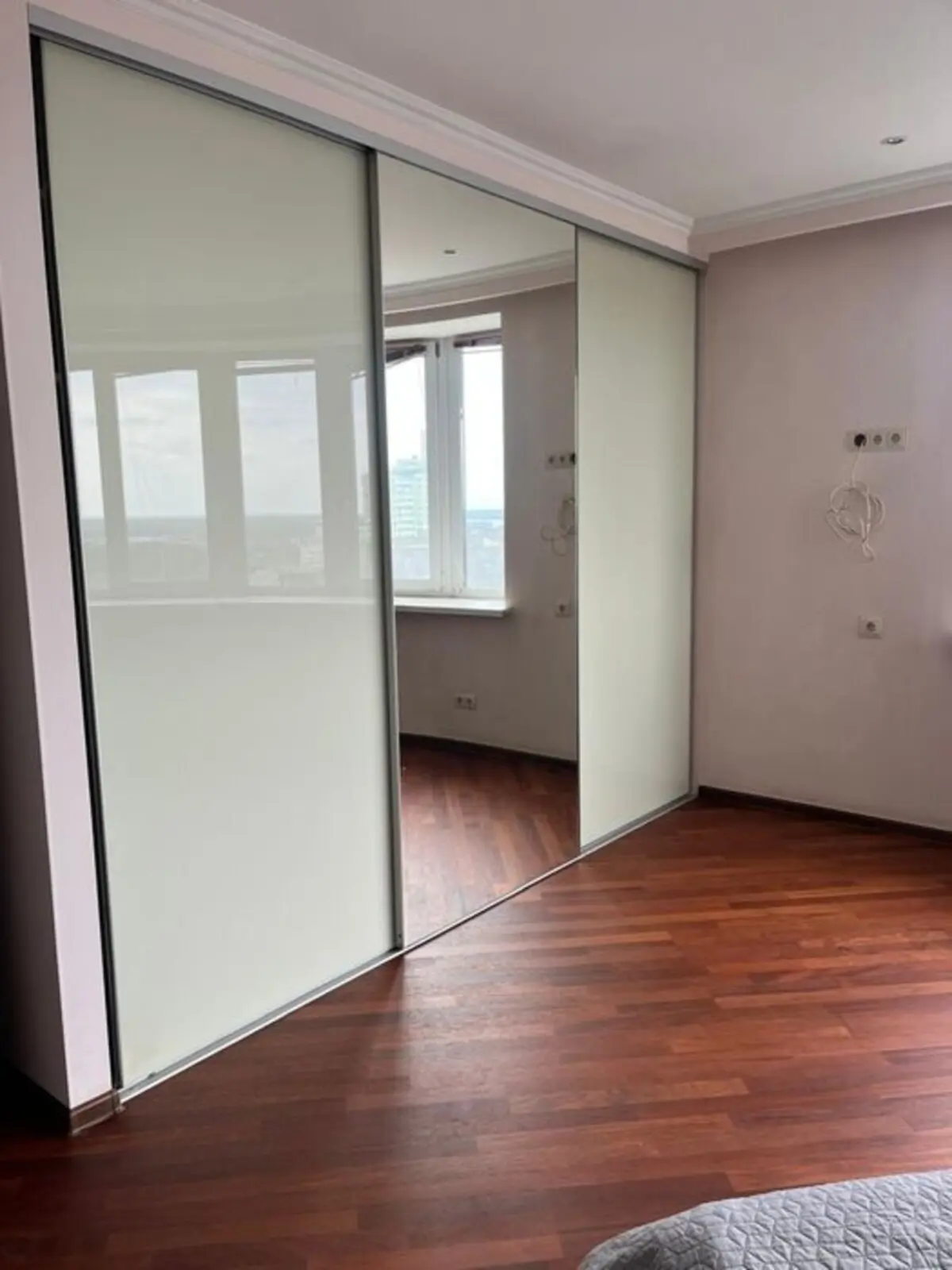 Фото Selling a 4-room apartment, 123 sq.m., Nauky Avenue  Kyiv, price: 215000 $, code 4897