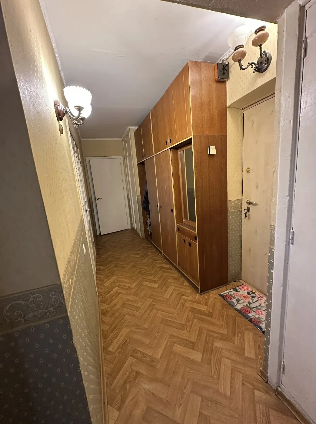 Фото Rent a 2-room apartment, Pryvokzalna Street 14а Kyiv for long-term rent, price: 13000 UAH, code 4902