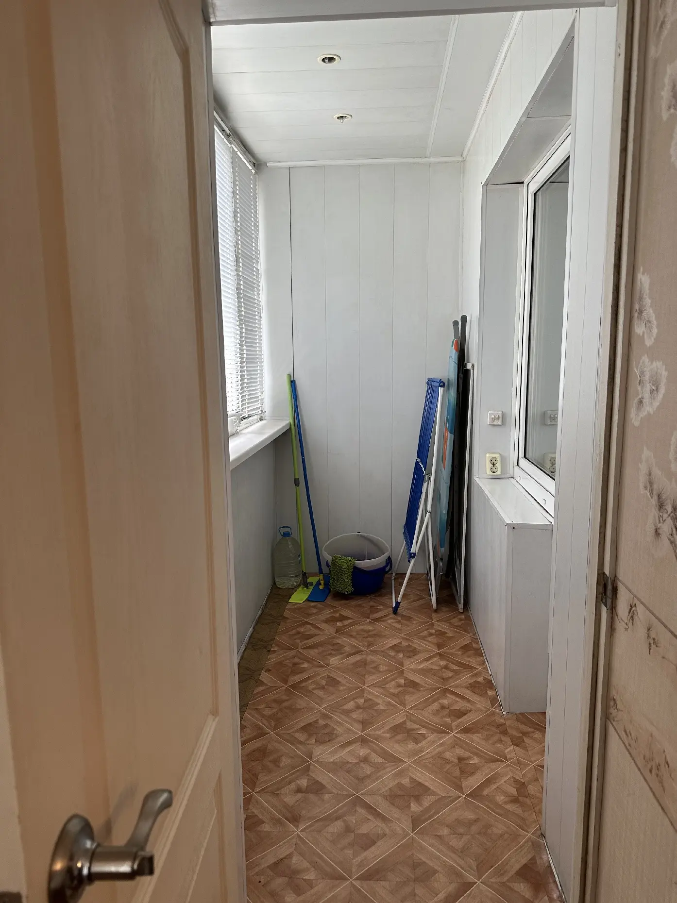 Фото Rent a 2-room apartment, Pryvokzalna Street 14а Kyiv for long-term rent, price: 13000 UAH, code 4902