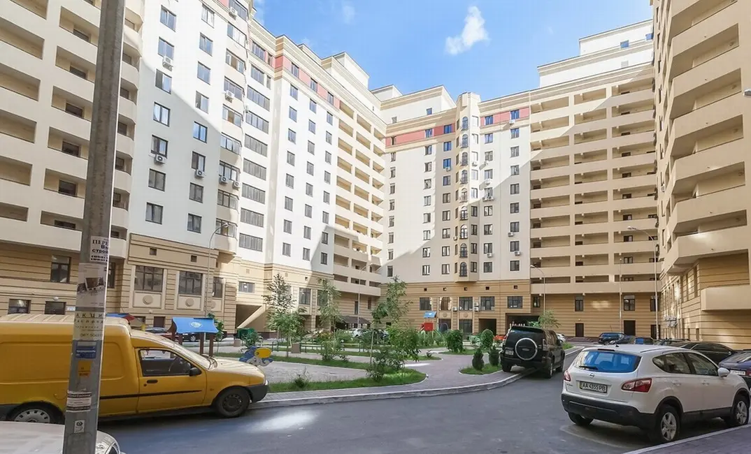 Фото Rent an office, Poltavska Street 10 Kyiv for long-term rent, price: 35000 UAH, code 4905