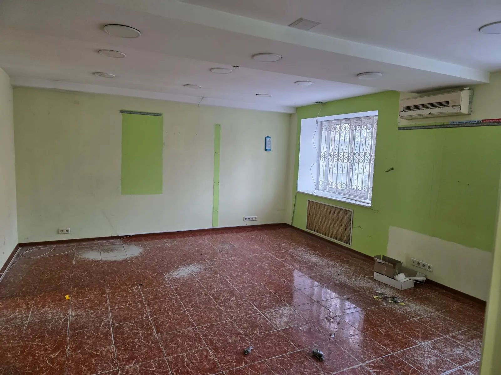 Фото Rent a retail space, Beresteiska Avenue (Peremohy Avenue) 22 Kyiv for long-term rent, price: 35000 UAH, code 4914