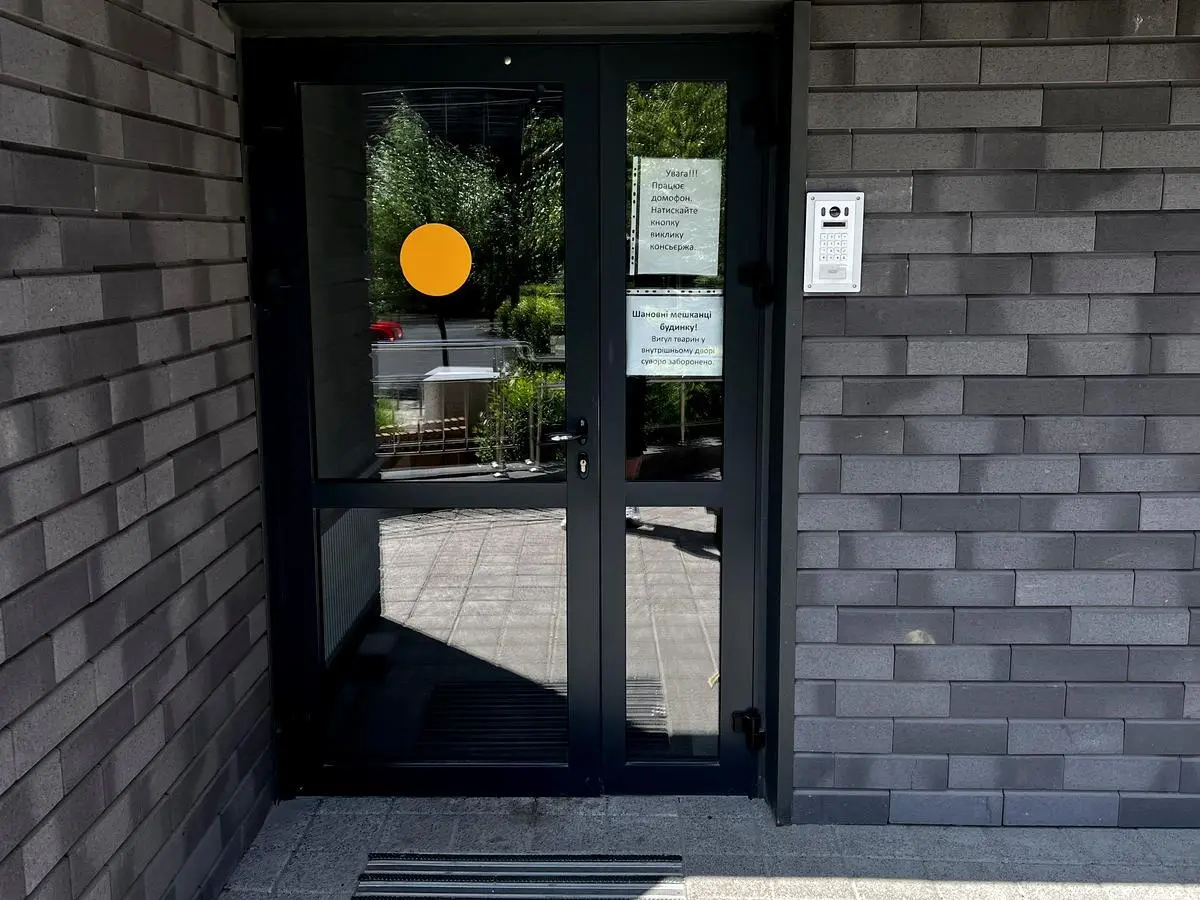 Фото Зняти 2 кімнатну квартиру, Генерала Наумова вул.  Київ в довгострокову оренду, ціна: 22000 грн, код 4916