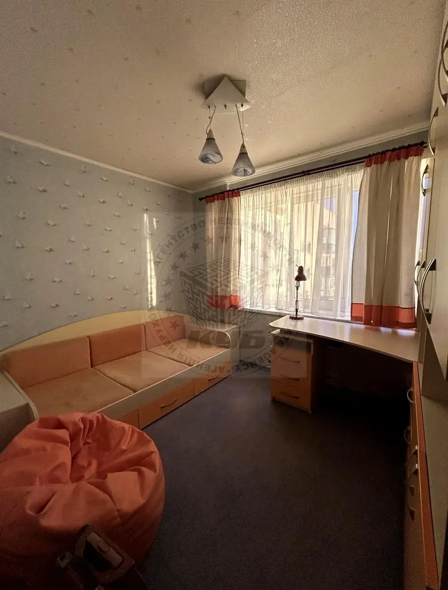 Фото Зняти 3 кімнатну квартиру, Половецька вул. 12/42 Київ в довгострокову оренду, ціна: 21000 грн, код 4917