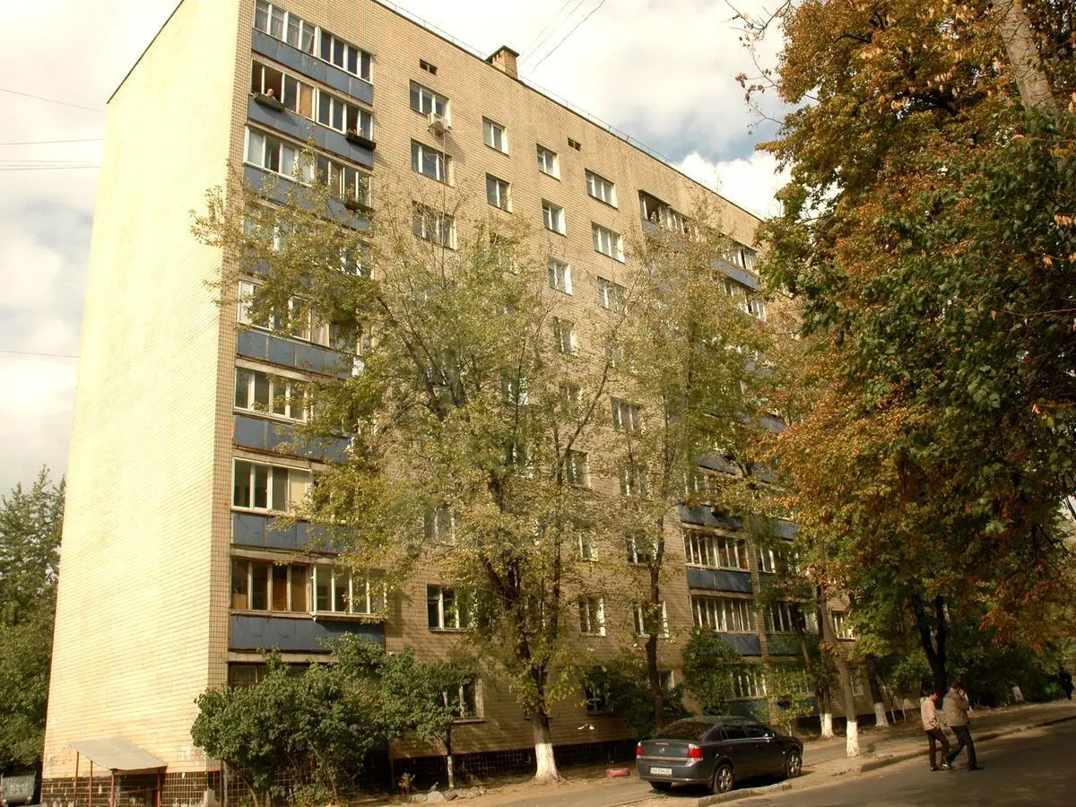 Фото Зняти 3 кімнатну квартиру, Половецька вул. 12/42 Київ в довгострокову оренду, ціна: 21000 грн, код 4917