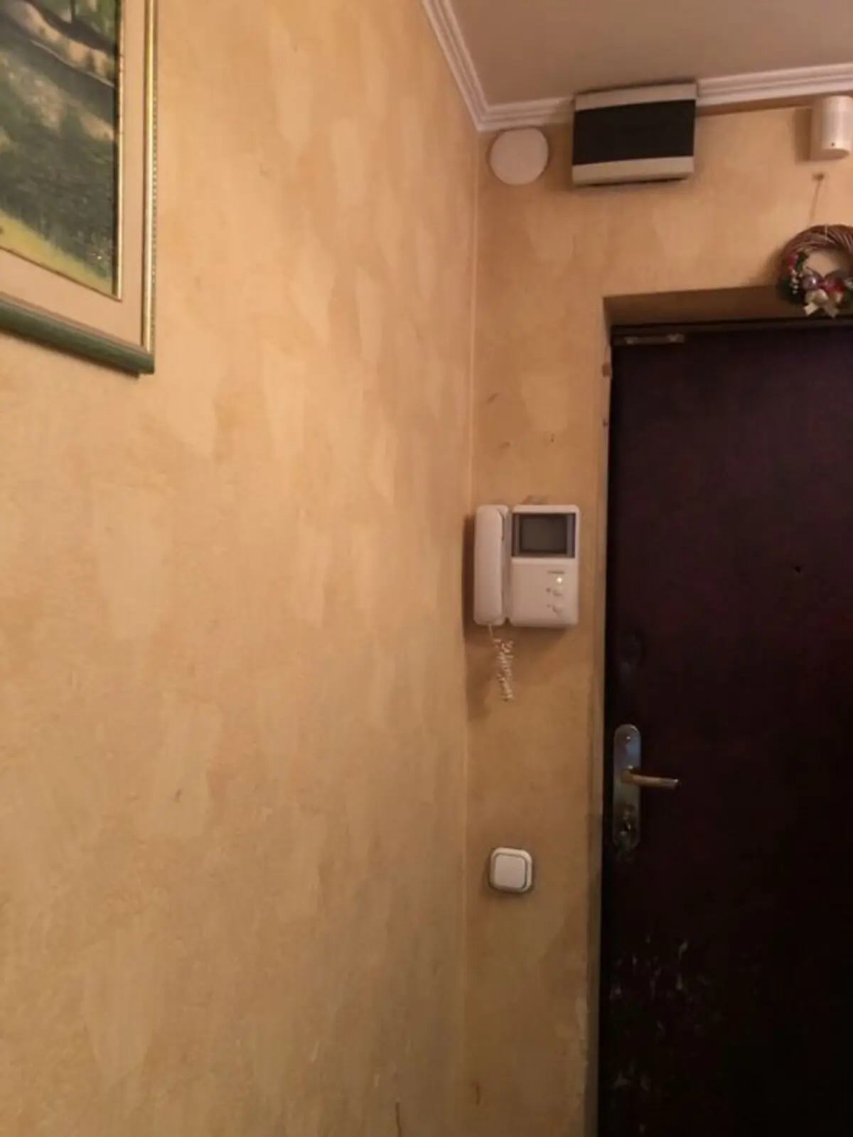 Фото Rent a 3-room apartment, Volodymyra Ivasiuka Avenue (Heroiv Stalinhrada Avenue) 27а Kyiv for long-term rent, price: 400 $, code 4951