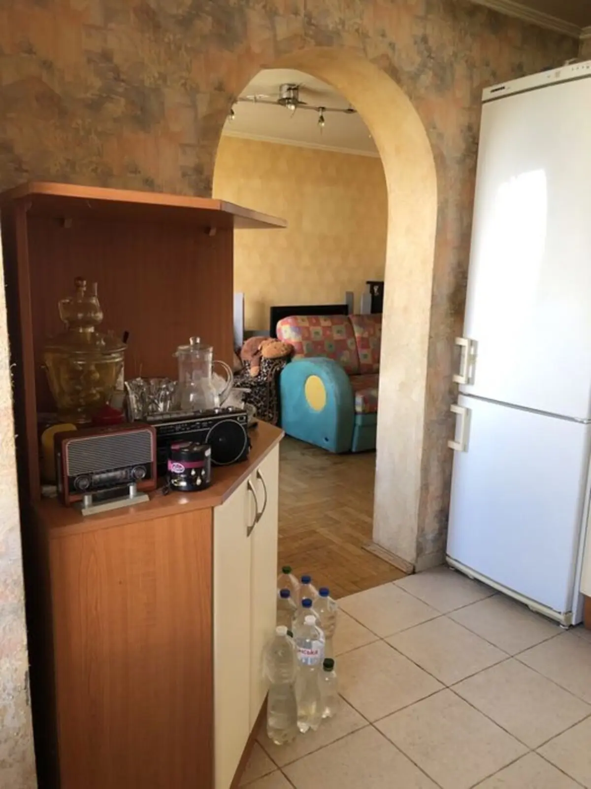Фото Rent a 3-room apartment, Volodymyra Ivasiuka Avenue (Heroiv Stalinhrada Avenue) 27а Kyiv for long-term rent, price: 400 $, code 4951