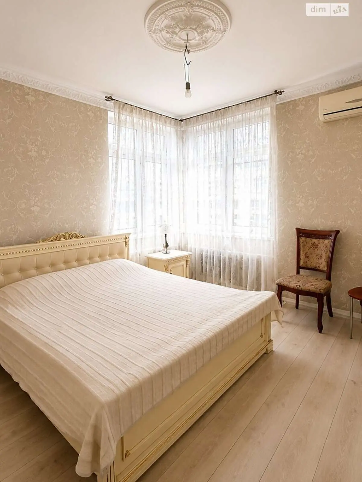 Фото Selling a 2-room apartment, 63 sq.m., Yelyzavety Chavdar Street 3 Kyiv, price: 110000 $, code 4956