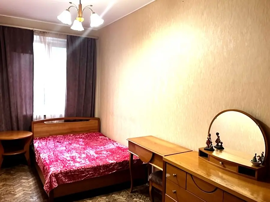Фото Продаю 2 кімнатну квартиру, 43 кв. м, Уманська вул. 37 Київ, ціна: 60000 $, код 4976
