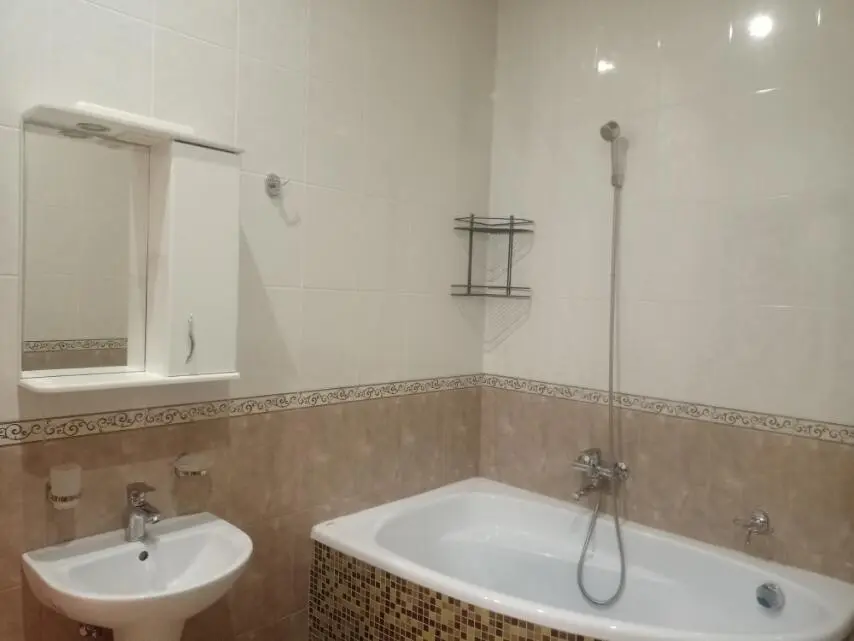Фото Зняти 1 кімнатну квартиру, Драгоманова вул. 2 Київ в довгострокову оренду, ціна: 15000 грн, код 4997