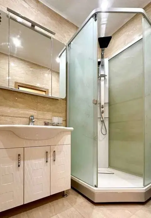 Фото Selling a 3-room apartment, 97 sq.m., Dragomanova Street 31 Kyiv, price: 130000 $, code 5006