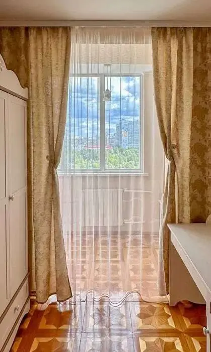 Фото Selling a 3-room apartment, 97 sq.m., Dragomanova Street 31 Kyiv, price: 130000 $, code 5006
