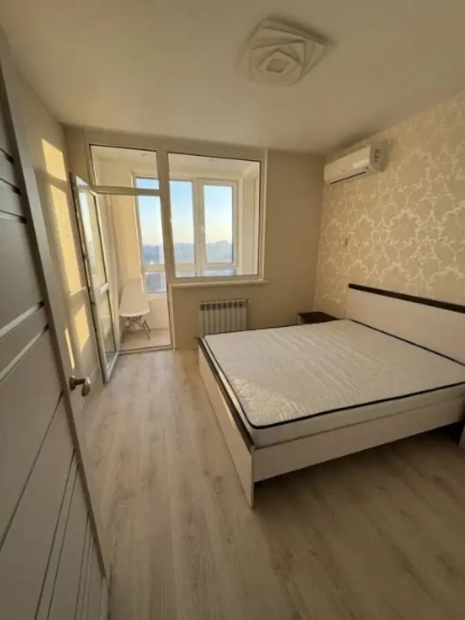 Фото Продаю 1 кімнатну квартиру, 40 кв. м, Кам’янська вул. 130 Київ, ціна: 85000 $, код 5015