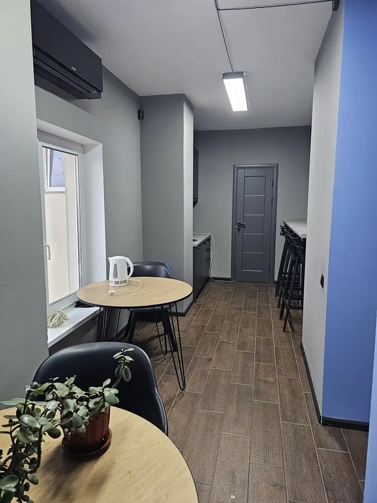 Фото Rent an office, Kniazhyi Zaton Street 9 Kyiv for long-term rent, price: 61200 грн, code 5021