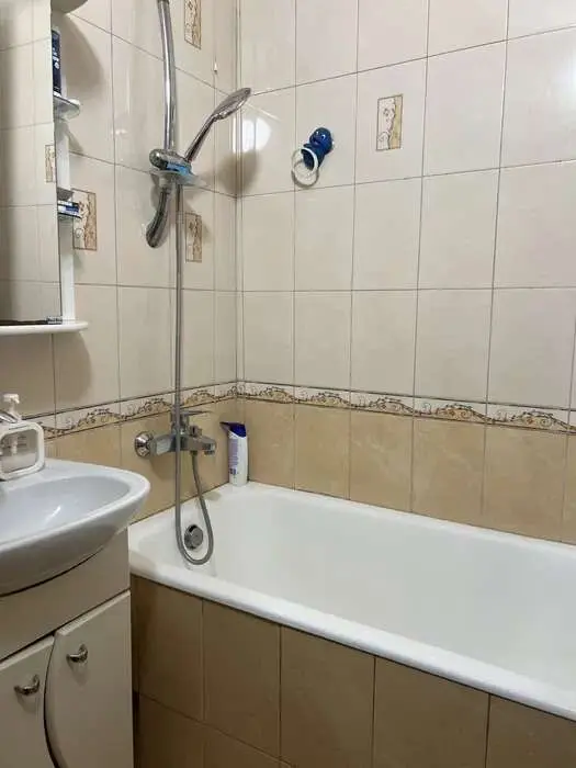 Фото Selling a 3-room apartment, 70 sq.m., Svobody Avenue 2 Kyiv, price: 83000 $, code 5030