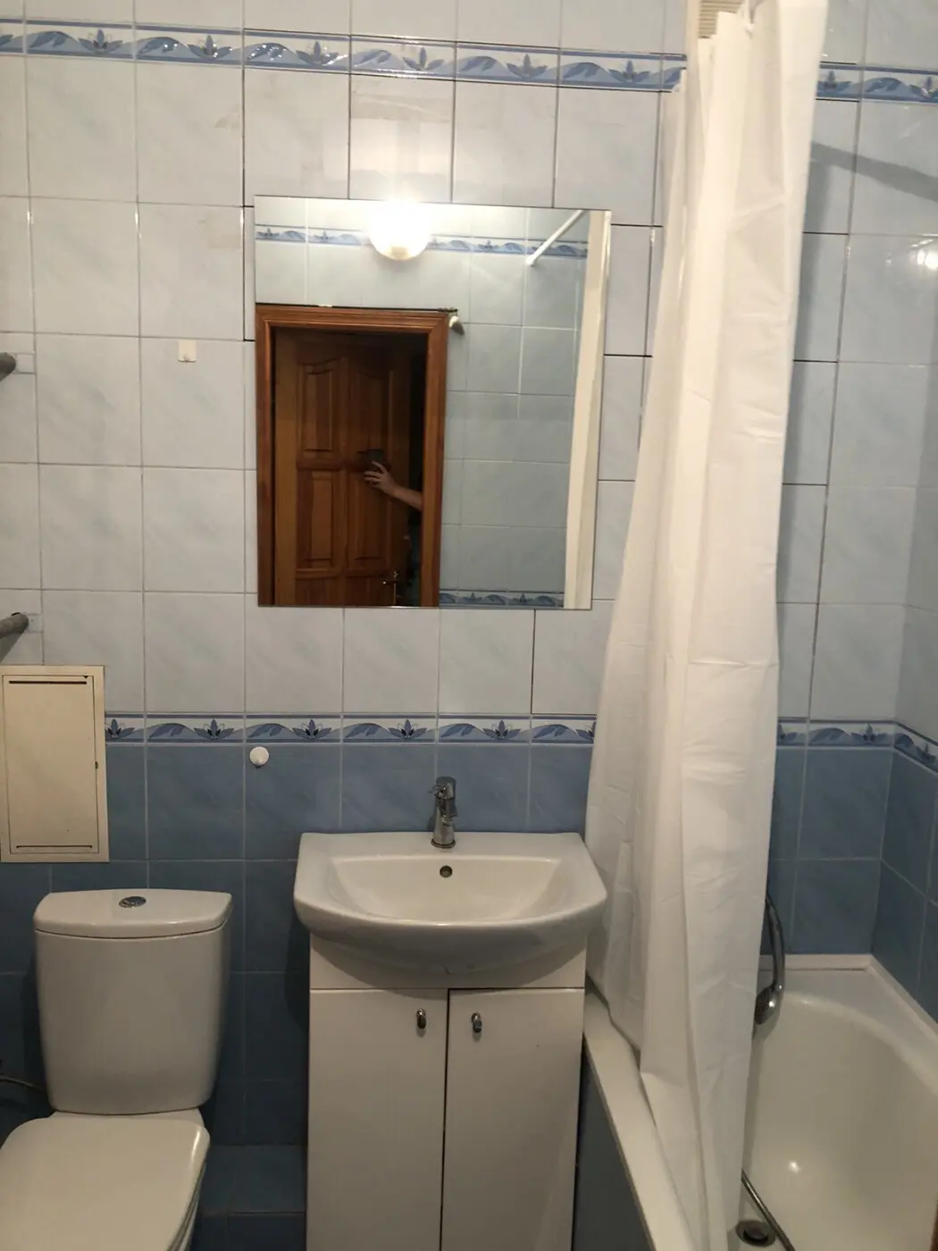 Фото Зняти 1 кімнатну квартиру, Раїси Окіпної вул. 8 Київ в довгострокову оренду, ціна: 19000 грн, код 5031