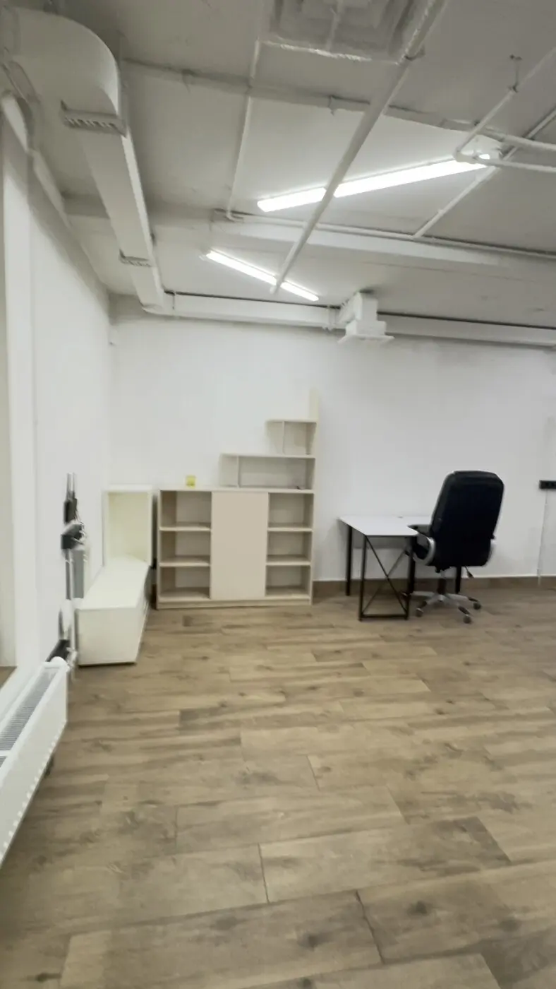 Фото Rent an office, Dniprovska Embarkment 16д Kyiv for long-term rent, price: 66300 грн, code 5033