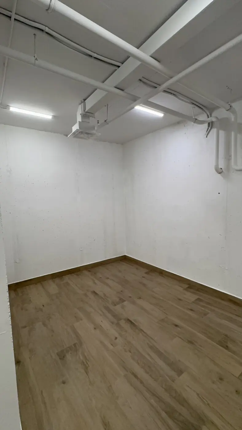 Фото Rent an office, Dniprovska Embarkment 16д Kyiv for long-term rent, price: 66300 грн, code 5033