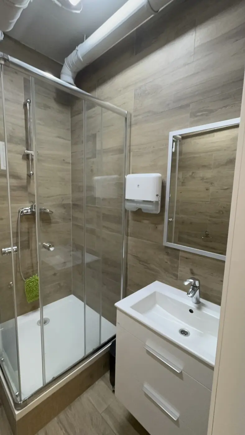Фото Rent an office, Dniprovska Embarkment 16д Kyiv for long-term rent, price: 66300 грн, code 5033