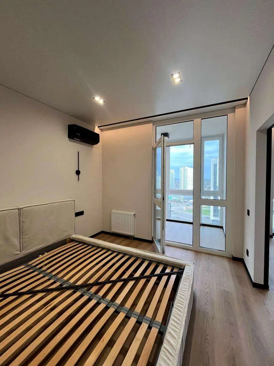 Фото Продаю 1 кімнатну квартиру, 49 кв. м, Зарічна вул.  Київ, ціна: 138000 $, код 5038
