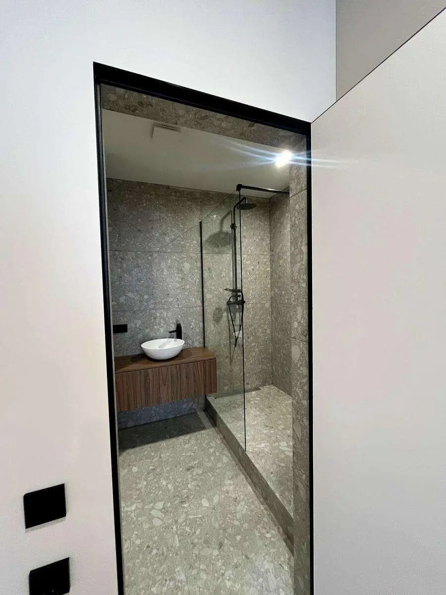 Фото Продаю 1 кімнатну квартиру, 49 кв. м, Зарічна вул.  Київ, ціна: 138000 $, код 5038