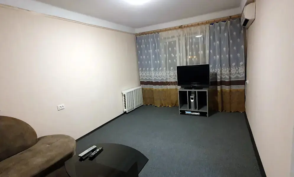 Фото Продаю 1-комнатную квартиру, 30 кв. м, Героїв полку «Азов» ул. (Маршала Малиновского) 30 Киев, цена: 90000 $, код 5041