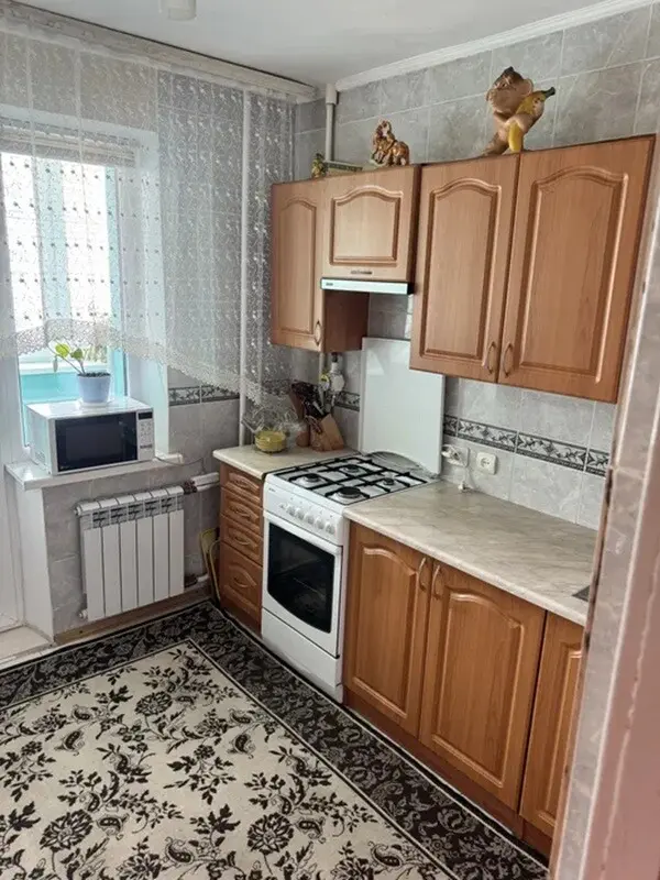 Фото Зняти 3 кімнатну квартиру, Драгоманова вул. 18 Київ в довгострокову оренду, ціна: 17000 грн, код 5047