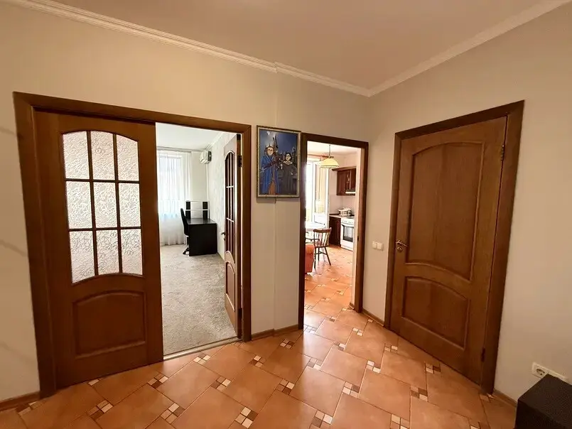Фото Зняти 1 кімнатну квартиру, Миколи Гришка вул.  Київ в довгострокову оренду, ціна: 20000 грн, код 5055