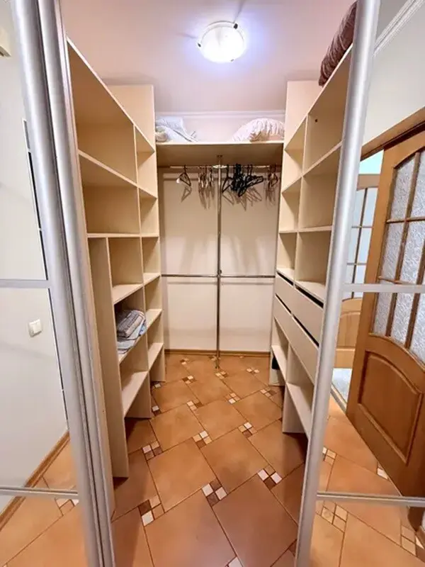 Фото Зняти 1 кімнатну квартиру, Миколи Гришка вул.  Київ в довгострокову оренду, ціна: 20000 грн, код 5055