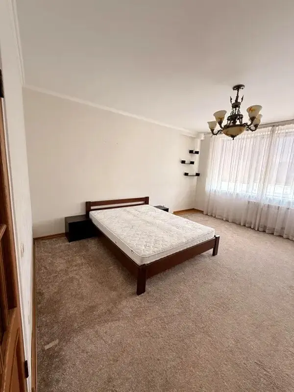 Фото Зняти 1 кімнатну квартиру, Миколи Гришка вул.  Київ в довгострокову оренду, ціна: 20000 грн, код 5055