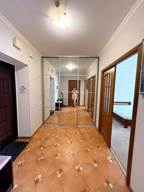 Фото Зняти 1 кімнатну квартиру, Миколи Гришка вул.  Київ в довгострокову оренду, ціна: 20000 грн, код 5055
