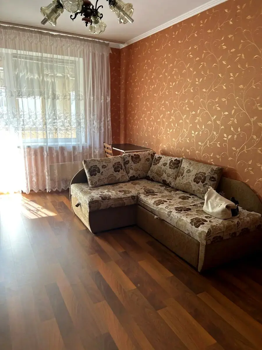 Фото Зняти 2 кімнатну квартиру, Вишняківська вул. 12 Київ в довгострокову оренду, ціна: 15000 грн, код 5056
