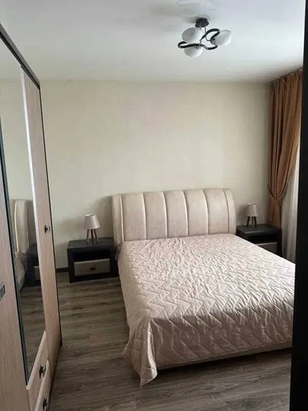 Фото Зняти 3 кімнатну квартиру, Ревуцького вул. 17 Київ в довгострокову оренду, ціна: 22000 грн, код 5057