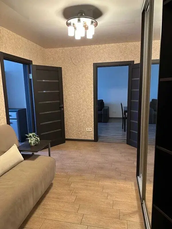 Фото Зняти 3 кімнатну квартиру, Ревуцького вул. 17 Київ в довгострокову оренду, ціна: 22000 грн, код 5057