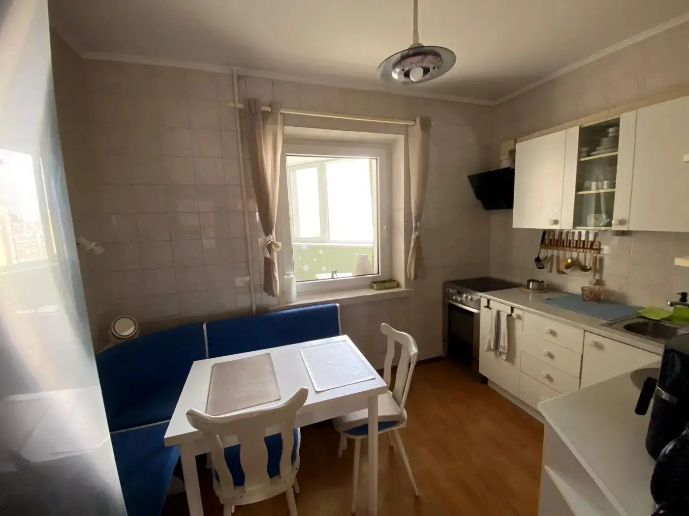Фото Rent a 4-room apartment, Sribnokilska Street 22 Kyiv for long-term rent, price: 31000 грн, code 5060