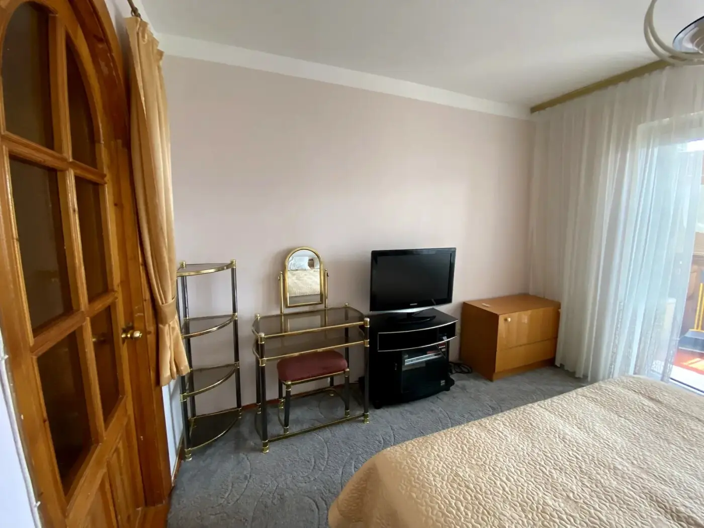 Фото Rent a 4-room apartment, Sribnokilska Street 22 Kyiv for long-term rent, price: 31000 грн, code 5060