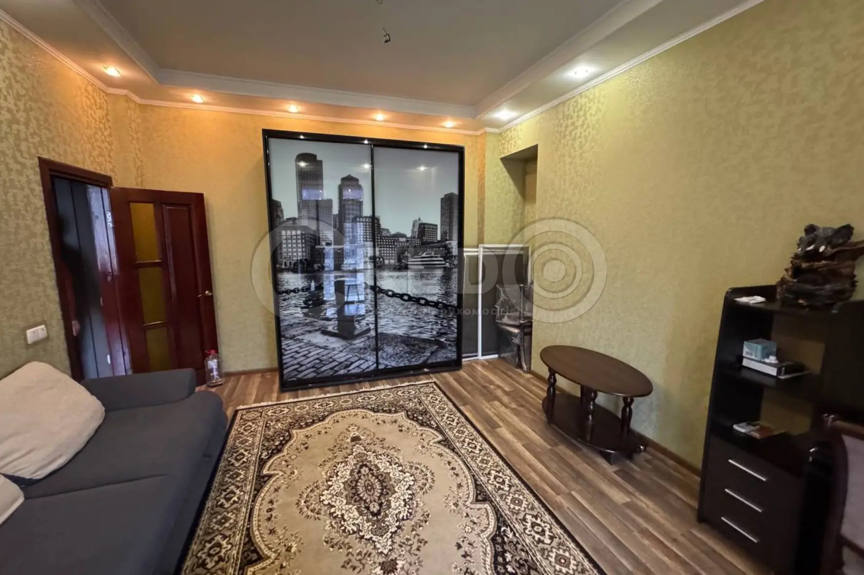 Фото Продаю 1 кімнатну квартиру, 30.1 кв. м, Соборності вул. (Косіора) 3 Кривий Ріг, ціна: 23000 $, код 5078
