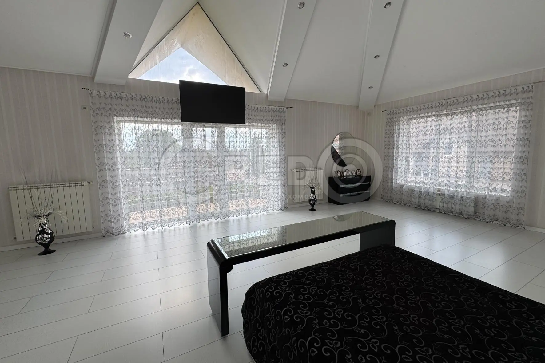 Фото Продаю будинок, 255 кв. м, Волосевича вул.  Кривий Ріг, ціна: 330000 $, код 5081