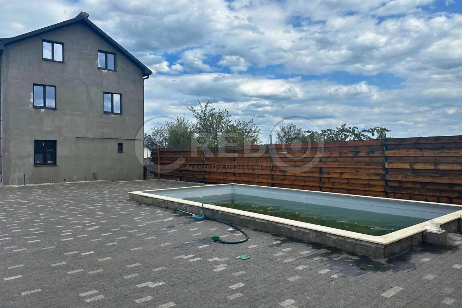 Фото Продаю будинок, 275.3 кв. м, Крутогірна вул.  Кривий Ріг, ціна: 250000 $, код 5082