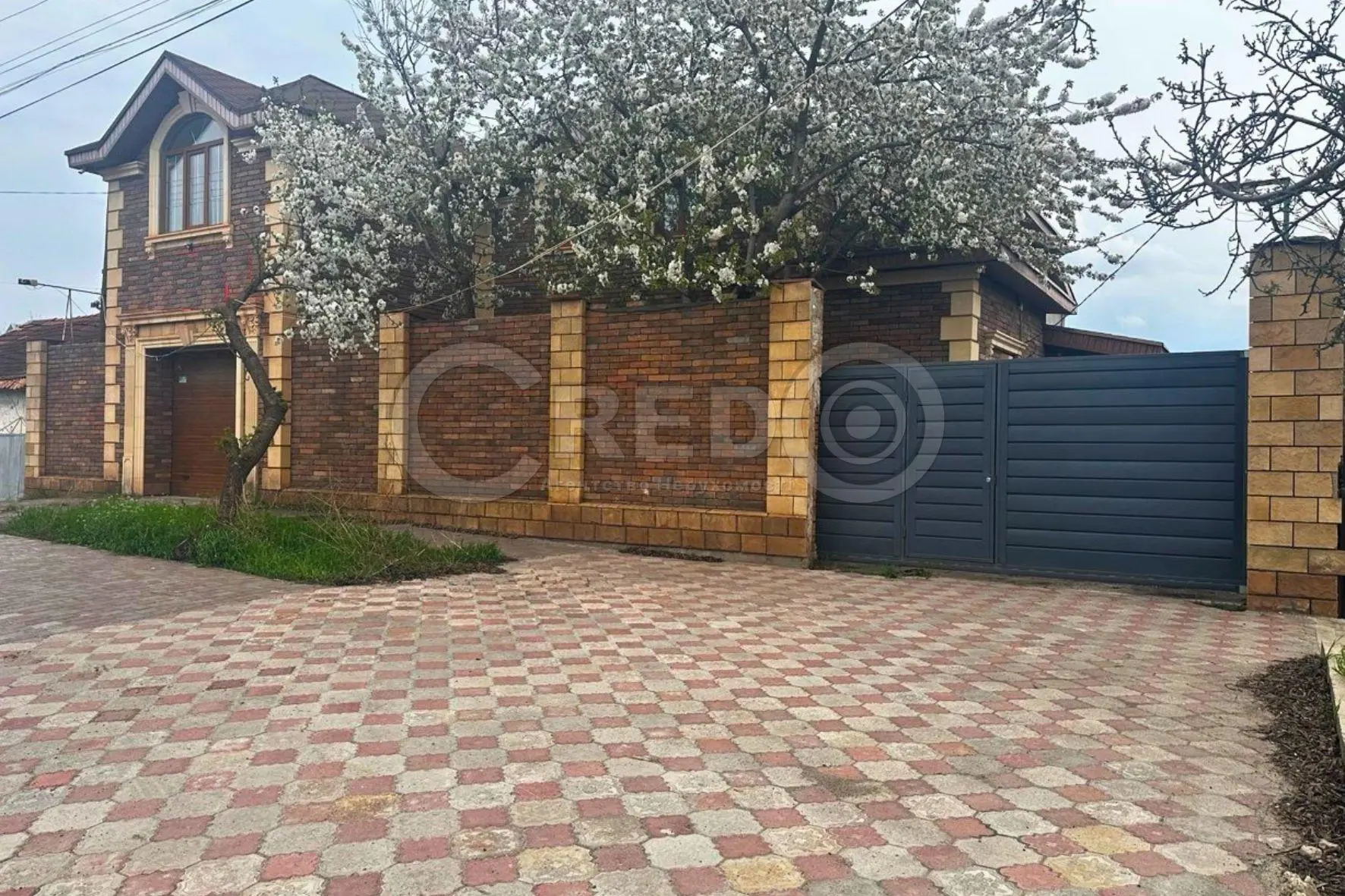 Фото Продаю будинок, 250 кв. м, Українська вул.  Кривий Ріг, ціна: 100000 $, код 5083