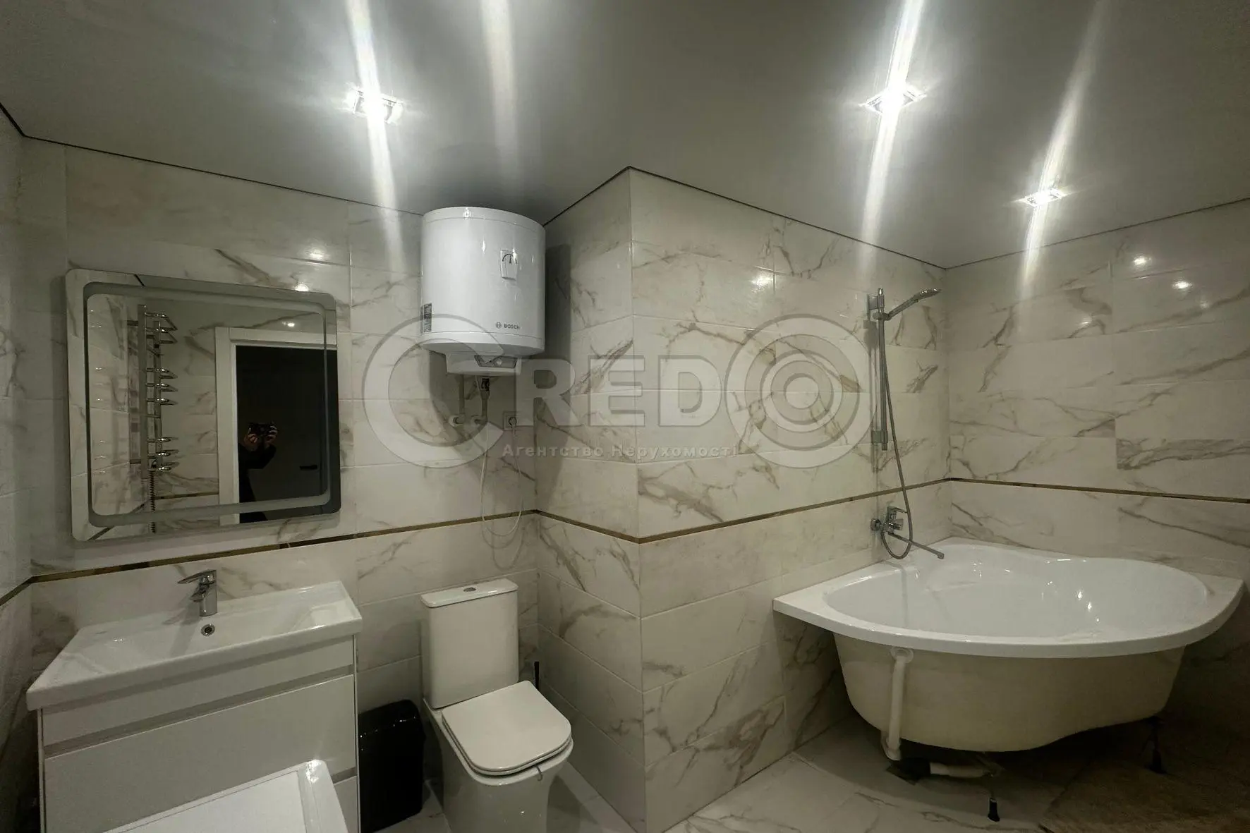 Фото Продаю будинок, 250 кв. м, Українська вул.  Кривий Ріг, ціна: 100000 $, код 5083